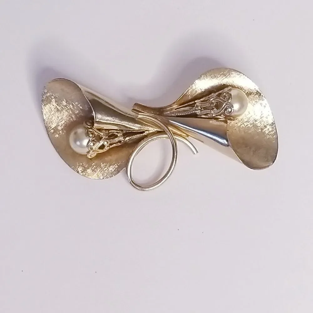 Vintage Gold & Pearl Brooch